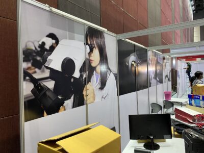 รับทำสติ๊กเกอร์ผนัง hoarding