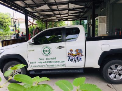 สติ๊กเกอร์โลโก้ติดรถบริษัท