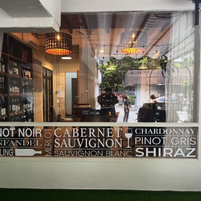 ร้านตัดสติ๊กเกอร์ติดกระจก
