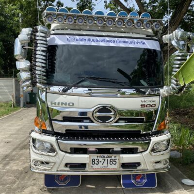 ตัดสติ๊กเกอร์ติดรถติดกระจก